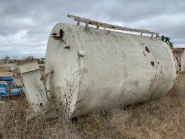 Vertical 7,300 Gallon Fuel Tank (3 of 4)