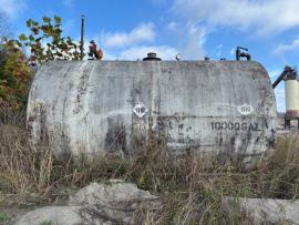 10,000 Gallon fuel Tank (1 of 9)