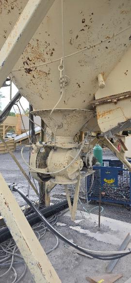 REDUCED PRICE -Stationary 300BBL Dust Silo (4 of 8)